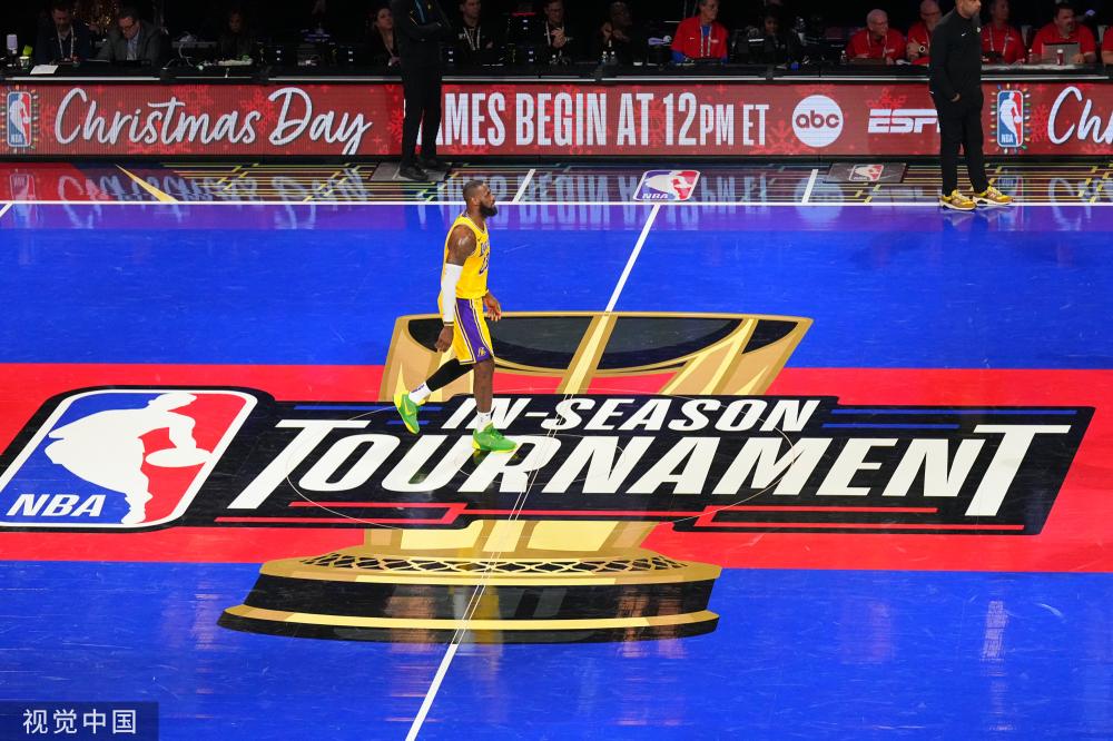 对年轻球员 对年轻球员