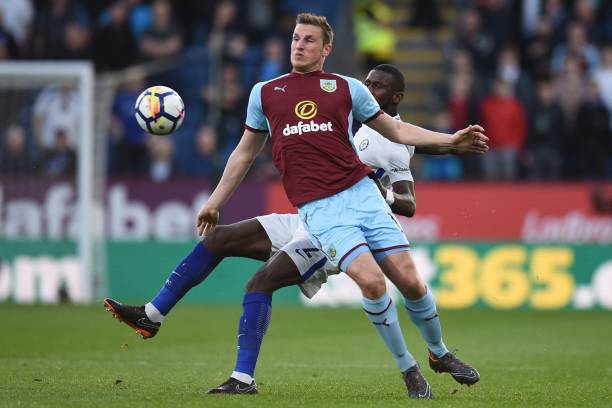 崭露头角的 崭露头角的